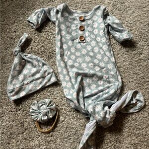 Caden Lane daisy knot gown with matching hat and bow